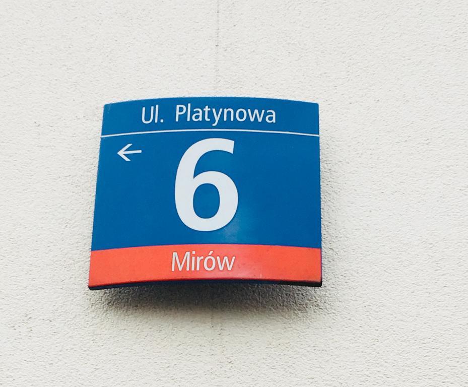 ורשה Lovely Sunny Flat In City Center מראה חיצוני תמונה